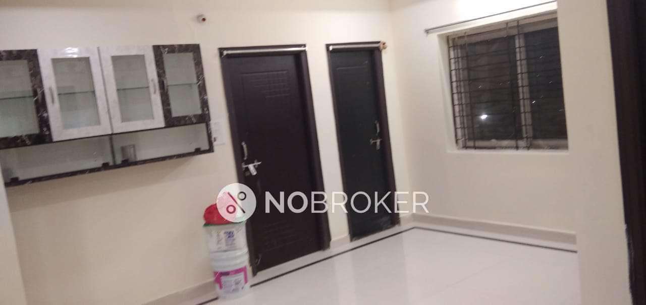 2 BHK Flat In Venkatadhri Heights For Sale  In Chowdariguda,