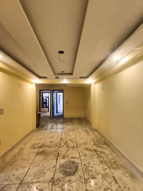 3 BHK Flat In Pragathi Apartment For Sale  In Mahavir Enclave Part 1