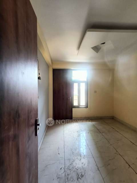 3 BHK Flat In Pragathi Apartment For Sale  In Mahavir Enclave Part 1