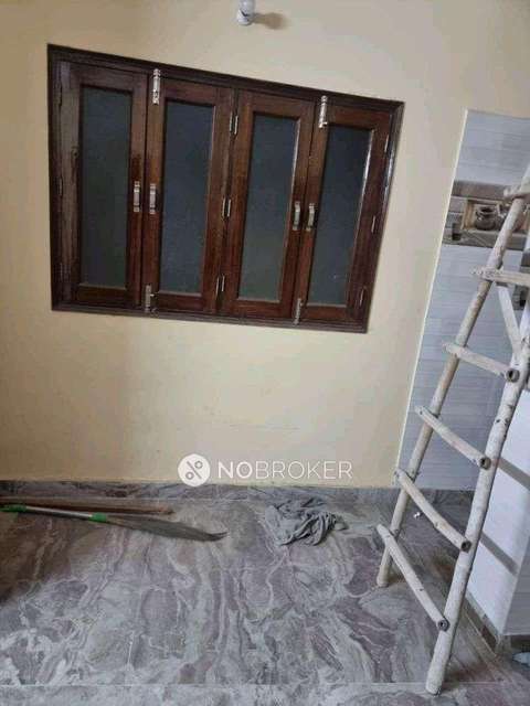 2 BHK Flat For Sale  In Paharganj