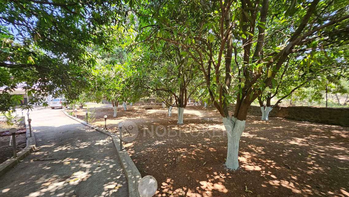 Plot For Sale  In Piccadilly Farms In Neral