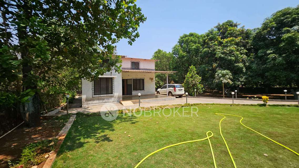 Plot For Sale  In Piccadilly Farms In Neral