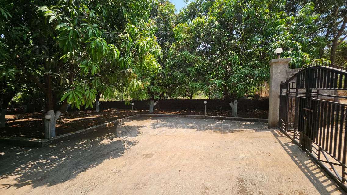 Plot For Sale  In Piccadilly Farms In Neral