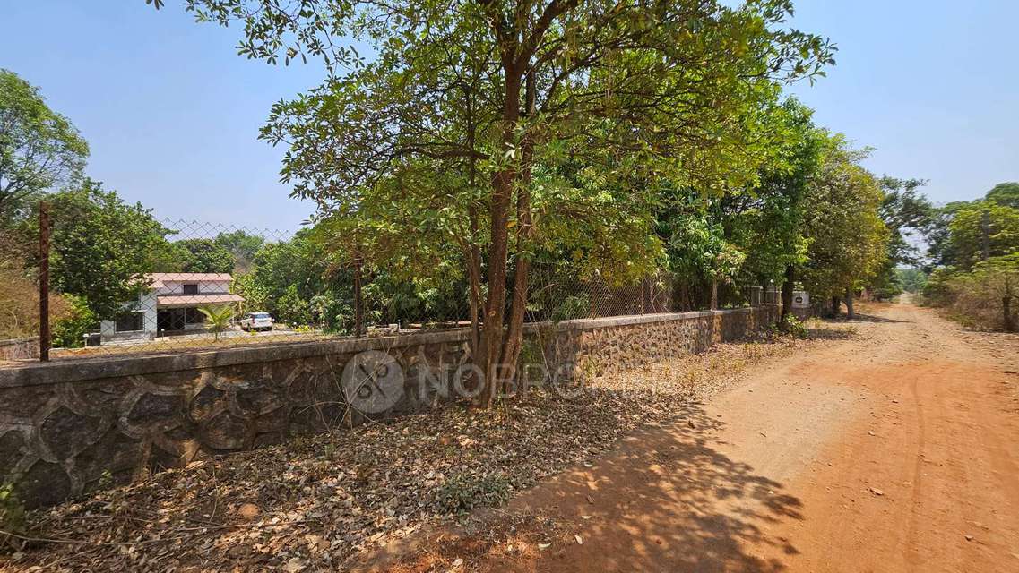 Plot For Sale  In Piccadilly Farms In Neral