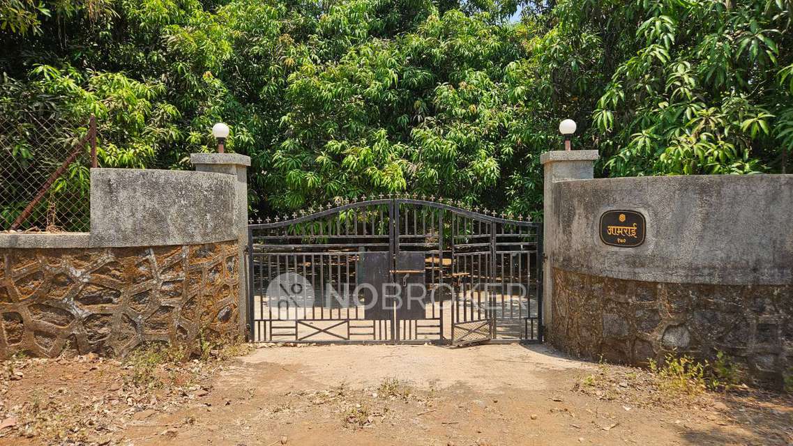 Plot For Sale  In Piccadilly Farms In Neral