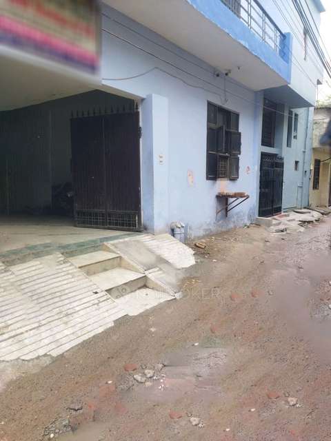 1 RK Flat In Standalone Building  for Rent  In Sector 13