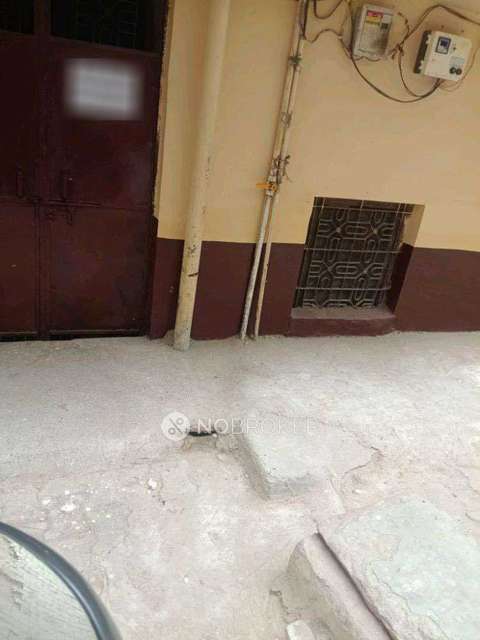 1 RK House for Rent  In  Sector 62a