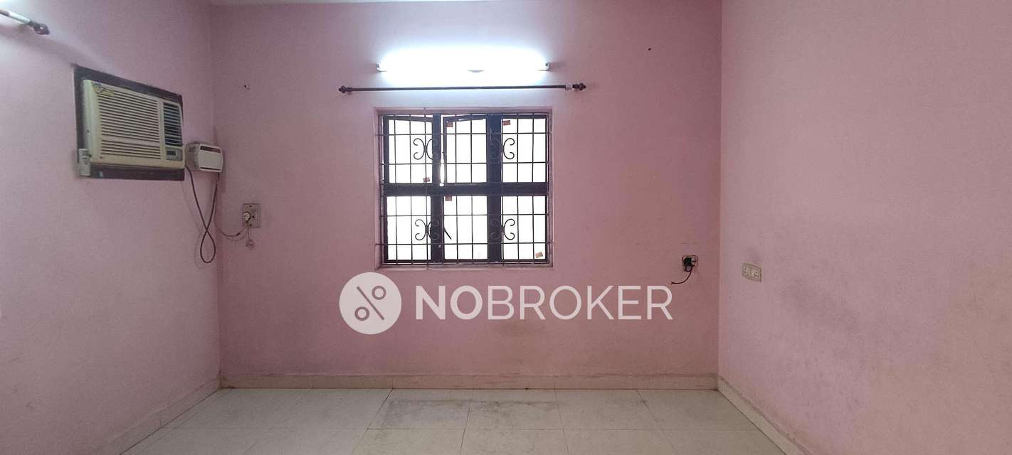 3 BHK Flat In Bhrathiar Kudil   For Sale  In West Mambalam