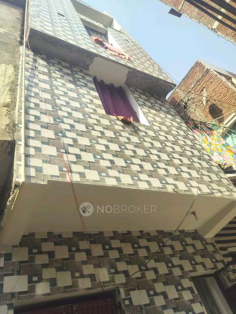 4 BHK Flat For Sale  In Sector 62a