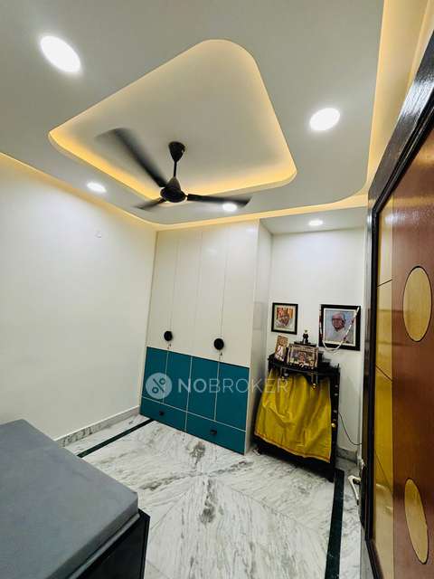 2 BHK Flat In Standlone Building For Sale  In Krishna Nagar