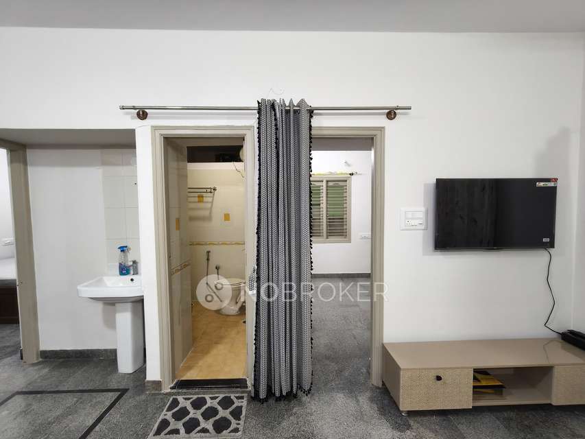 2 BHK Flat In Standalone Building  for Rent  In Hsr Layout