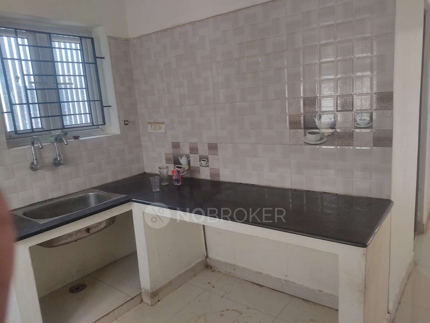 Independent House KUMARAN STEEL Rent WITHOUT BROKERAGE Semifurnished