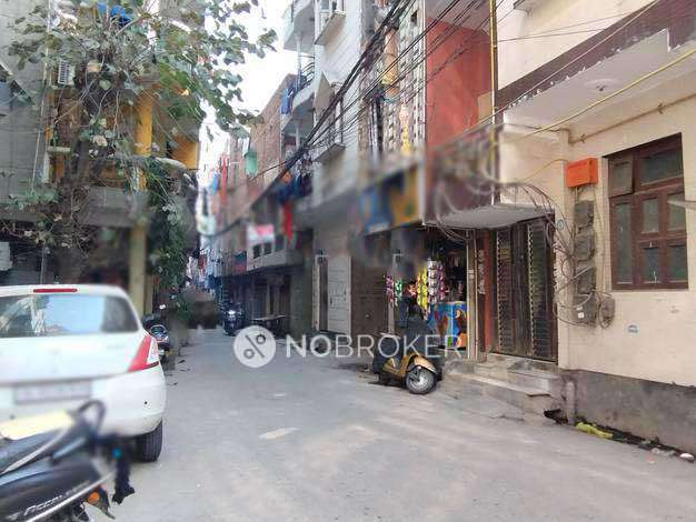 2 BHK Flat For Sale  In S2596a, Shakarpur Khas Part 2, Block S 2, Upadhyay Block, Shakarpur Khas, New Delhi, Delhi, 110092, India