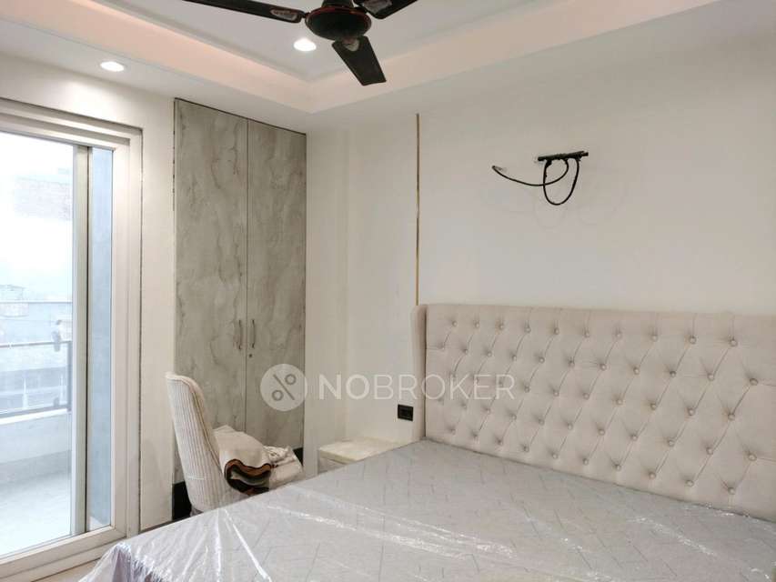 4 BHK Flat In Standlone Building For Sale  In Palam