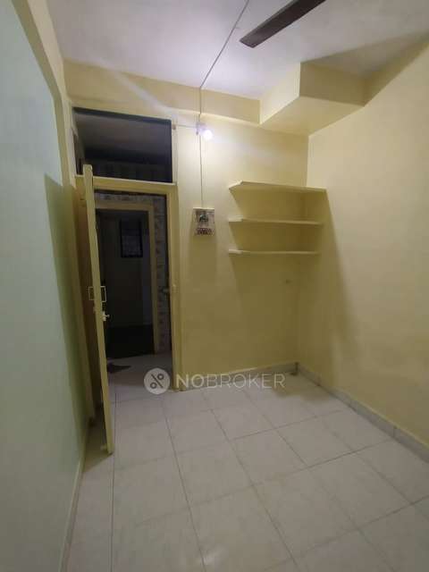 2 BHK Flat In Mahavir Chs Vashi For Sale  In Juhu Village