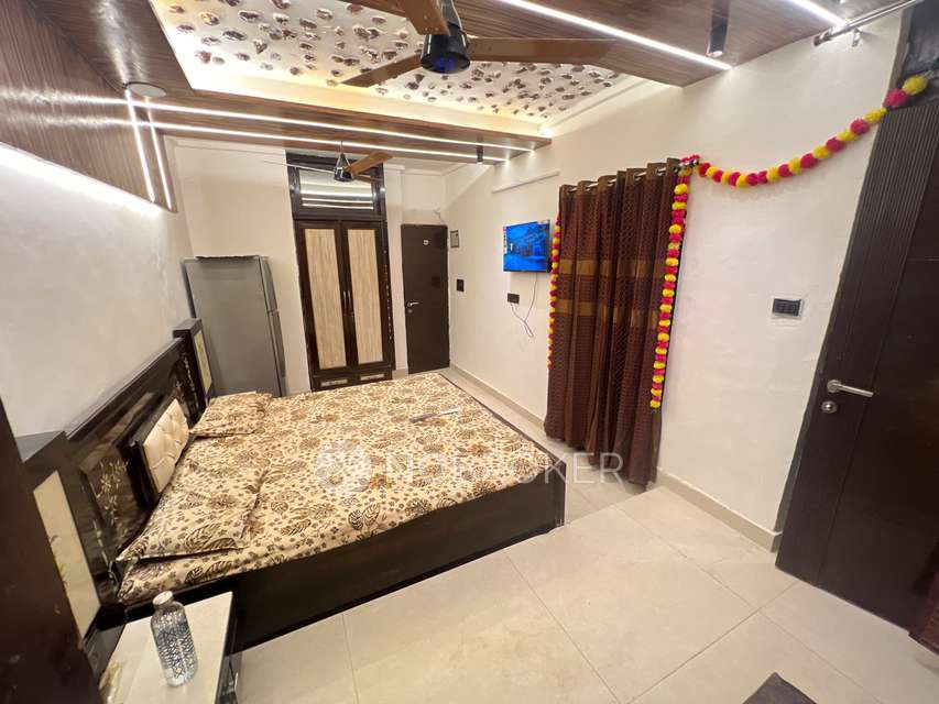 PG for Boys in Sector 5