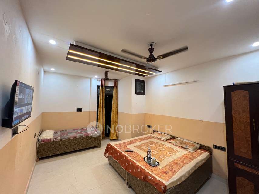 PG for Boys in Sector 5