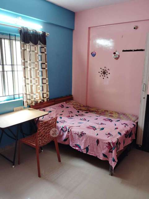 PG for Girls in Brookefield