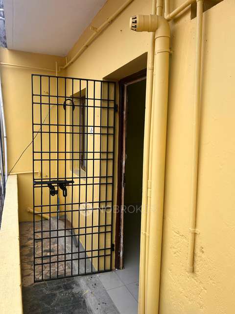 2 BHK Flat In Appartment. For Sale  In Choolaimedu