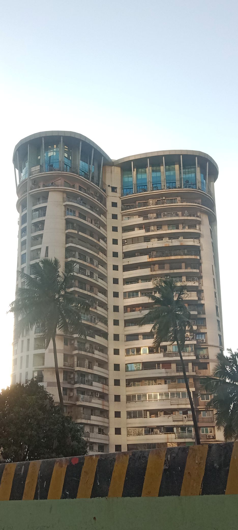Lokhandwala Harmony, Worli