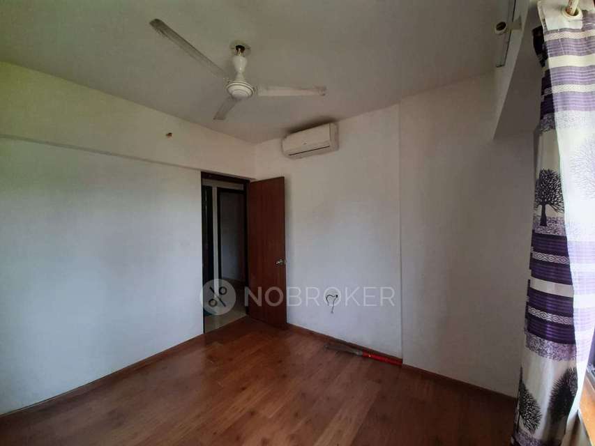 2 BHK Flat In Lodha Lakeshore Greens, Taloja For Sale  In Usarghar Gaon