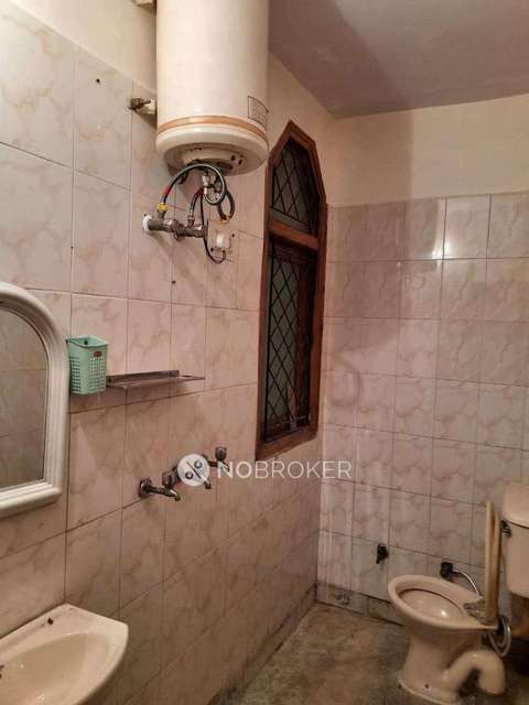 2 BHK Flat In Apartment For Sale  In Shahdara