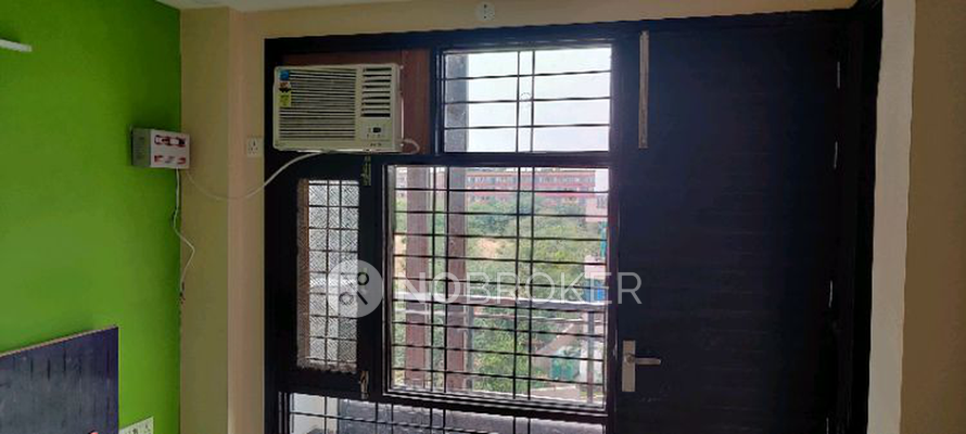 2 BHK Flat In Standalone Building  for Rent  In Sector 43