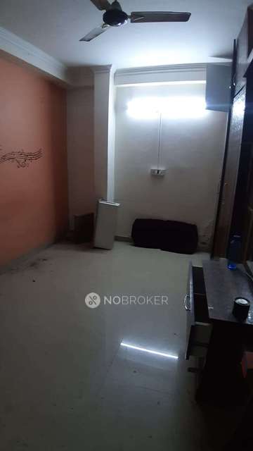 2 BHK Flat In Standalone Building  For Sale  In Chirag Dilli