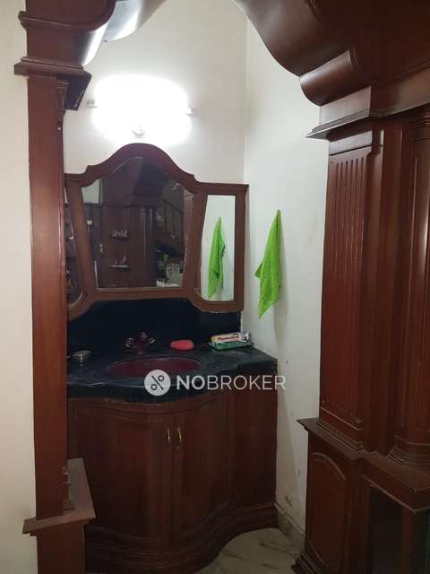 4 BHK Flat For Sale  In Nallakunta