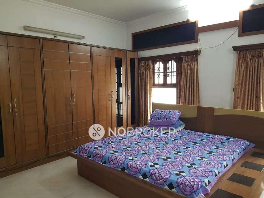 4 BHK Flat For Sale  In Nallakunta