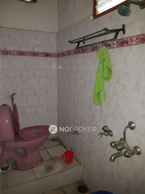 4 BHK Flat For Sale  In Nallakunta