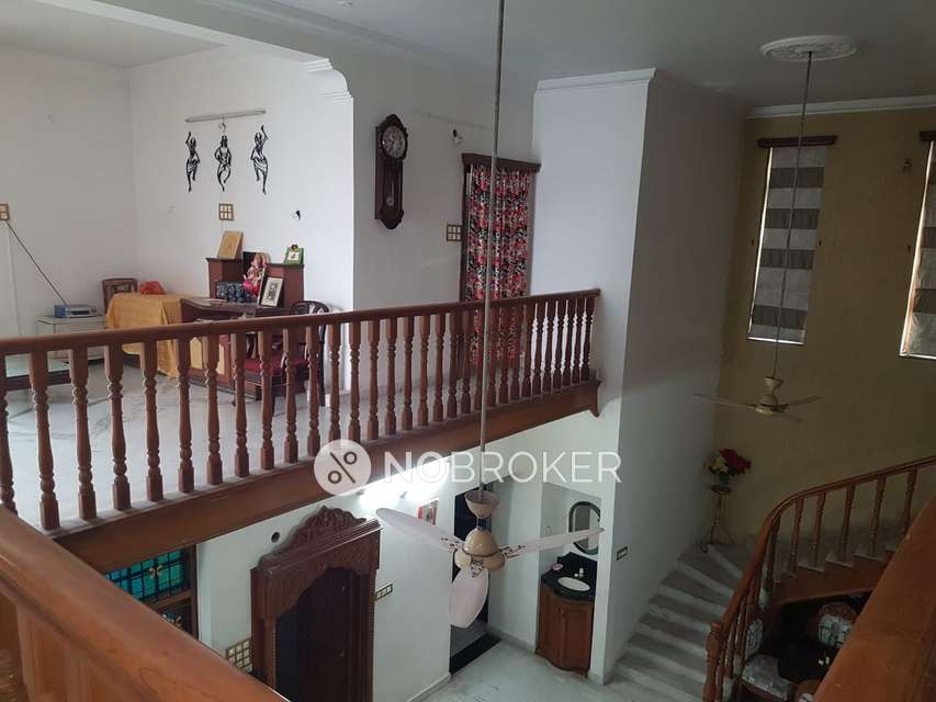 4 BHK Flat For Sale  In Nallakunta