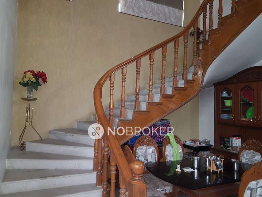 4 BHK Flat For Sale  In Nallakunta