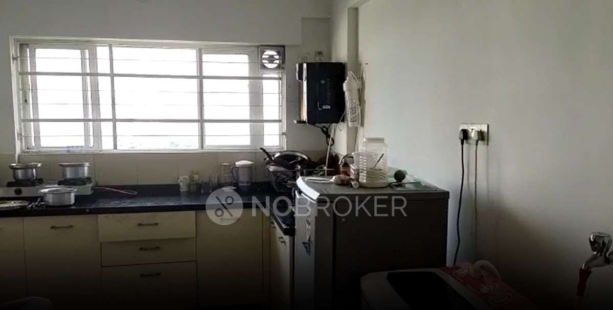 1 RK Flat In Amanora Metro Tower for Rent  In Tower 25