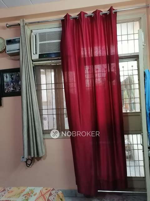 2 BHK Flat In Standalone Building  For Sale  In Mohan Nagar