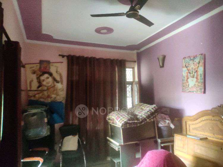 2 BHK Flat For Sale  In Sector 32