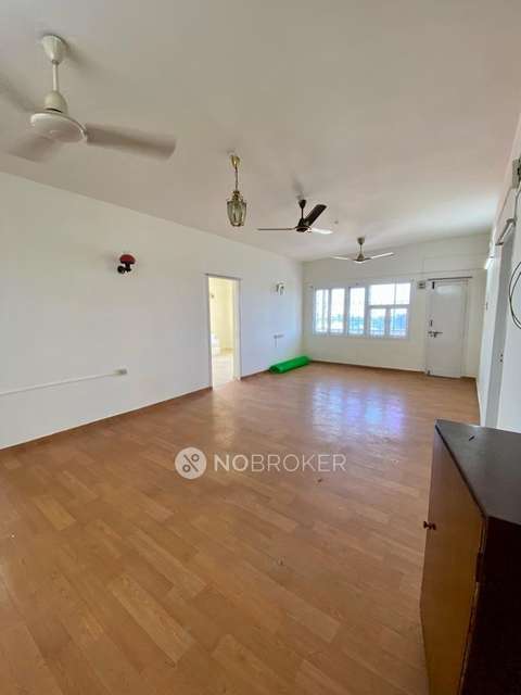2 BHK Flat In Parsn Tower, Egmore For Sale  In Egmore