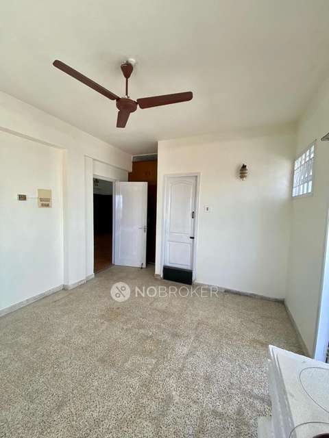 2 BHK Flat In Parsn Tower, Egmore For Sale  In Egmore