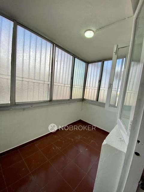 2 BHK Flat In Parsn Tower, Egmore For Sale  In Egmore