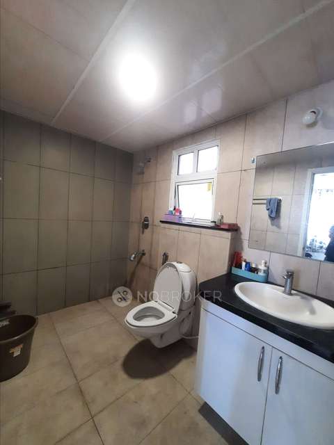 2 BHK Flat In Prestige Lakeside Habitat, For Sale  In Varthur