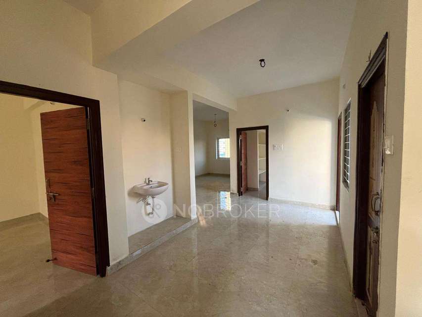 2 BHK Flat In Vaishnavi  Apartment  For Sale  In Kukatpally