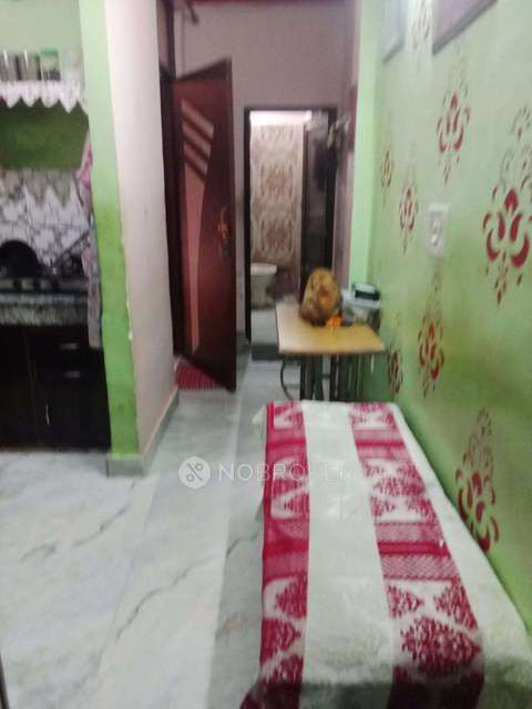 1 BHK Flat In Apartment For Sale  In Laxmi Nagar,