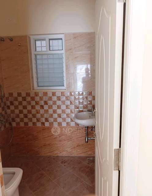 2 BHK Flat In Raghavendra Flats For Sale  In 354w+3hp, Munuswamy St, Venkatesh Nagar, Virugambakkam, Chennai, Tamil Nadu 600092, India