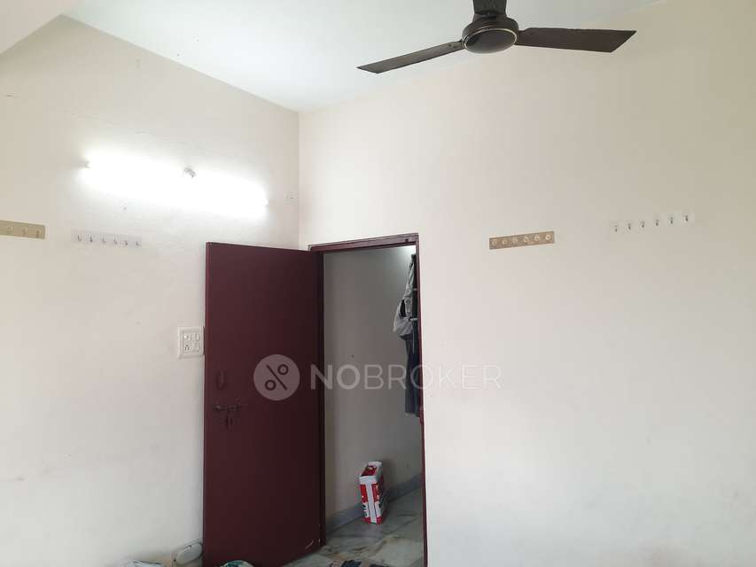 1 BHK Flat For Sale  In  Barkatpura