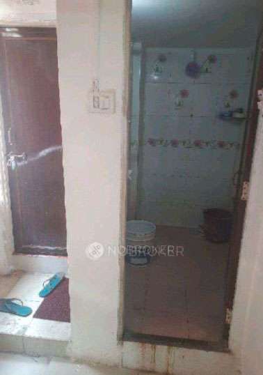 1 BHK House for Rent  In Kalpataru Estate Road