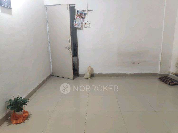 1 BHK House for Rent  In Kalpataru Estate Road