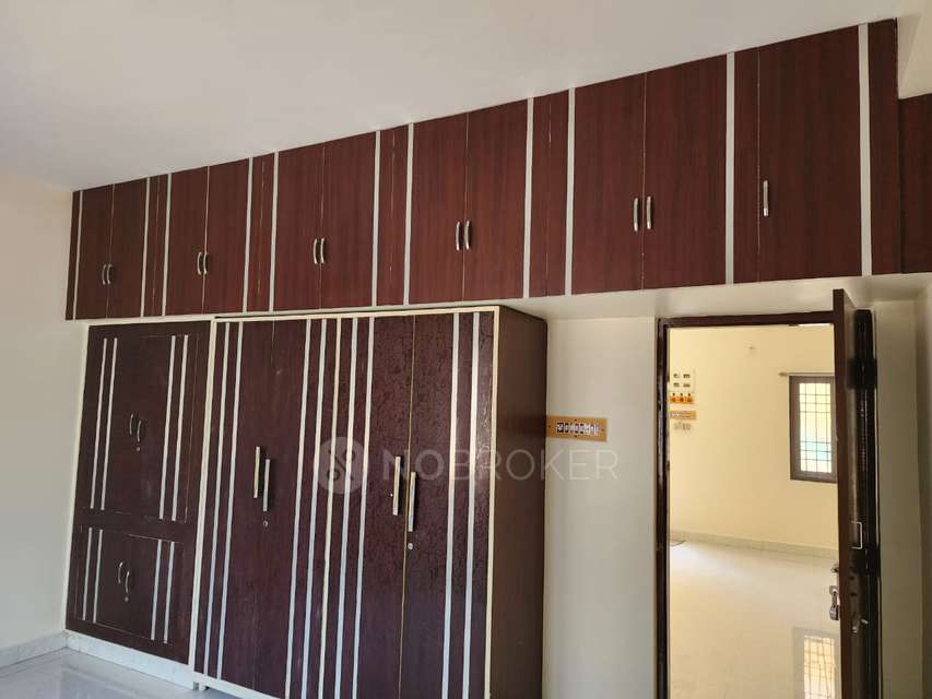2 BHK Flat In S N Anirudh Apartment For Sale  In Kottivakkam