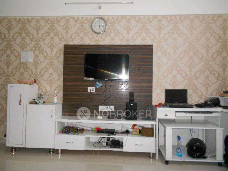 2 BHK Flat In Sai Udyan Co Op Hsg Society, Sai Udyan Co Op Hsg Society For Sale  In Sai Udyan Co Op Hsg Society
