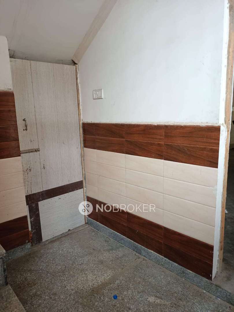 Office Space for Rent in Durgapuri Extension, delhi for Rs. 150000 Per