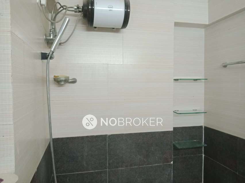 2 BHK Flat In Ivory Towers Chs Ltd For Sale  In Wadala East